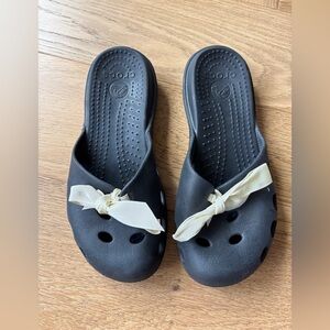 Crocs mary jane slip ons womens 9 black